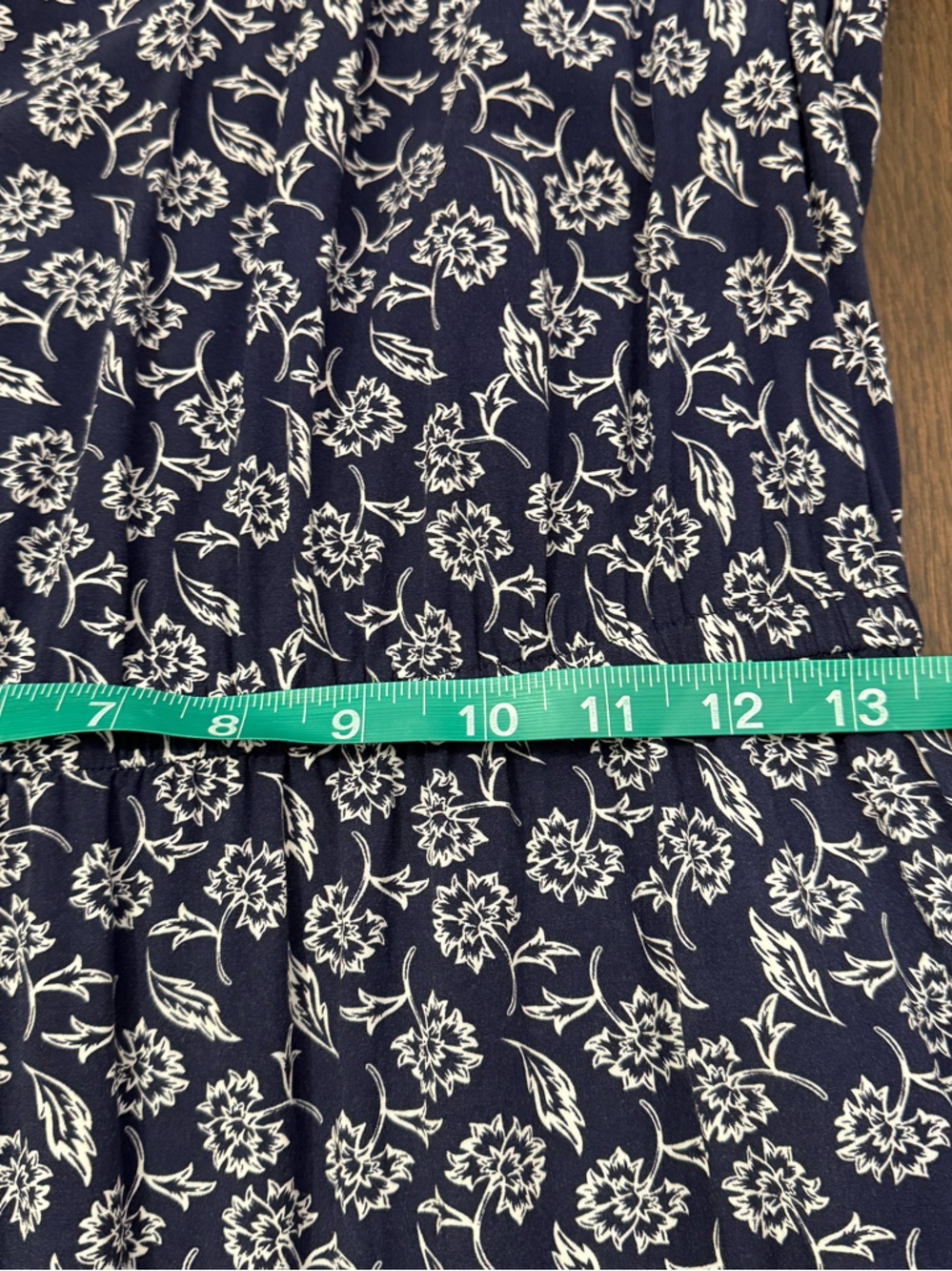 Old Navy Navy and White Floral Midi Dress Sleeveless size medium - Picture 7 of 9